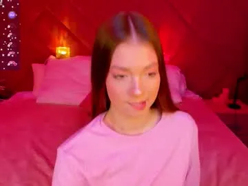 EvelynMills – webcam model profile photo Image 3