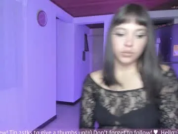 NoraTello – webcam model profile photo Image 14