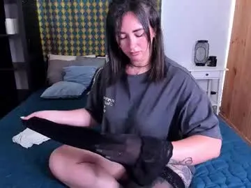 AngelBlake – webcam model profile photo Image 9