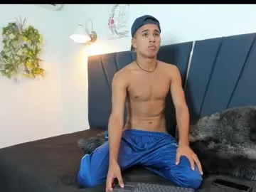 boysgang_sex – webcam model profile photo Image 3