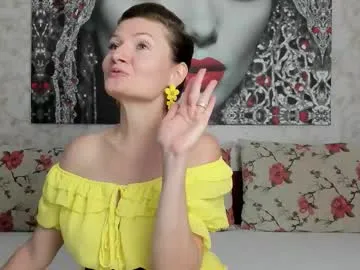 MiaDeliz – webcam model profile photo Image 6