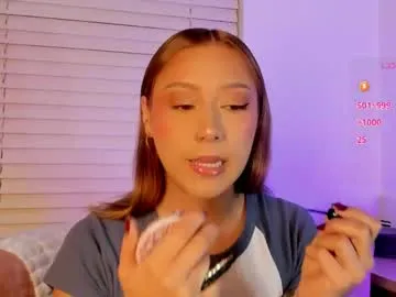 Karoll – webcam model profile photo Image 12