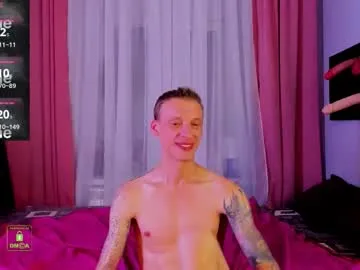 bright_diamonds_054 – webcam model profile photo Image 13