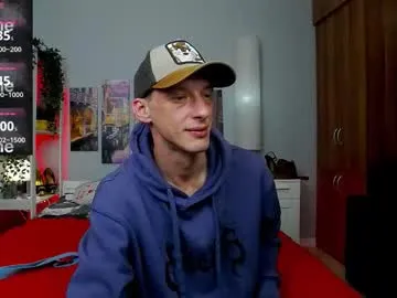 bright_diamonds_054 – webcam model profile photo Image 18