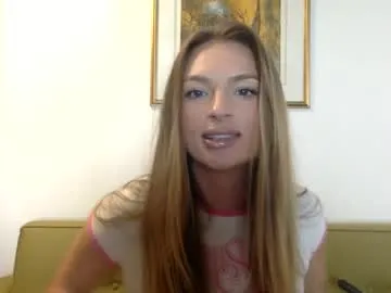 CharlotteMavis – webcam model profile photo Image 3