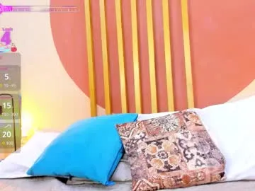 julyaandraul – webcam model profile photo Image 10