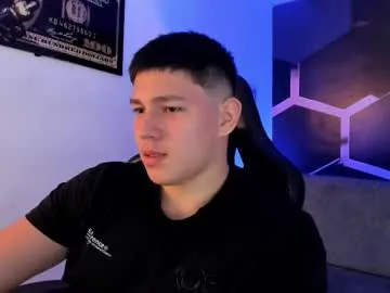 alex_islive – webcam model profile photo Image 13