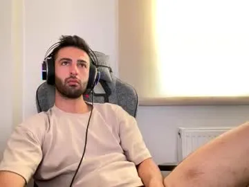 pinkypuppa – webcam model profile photo Image 5