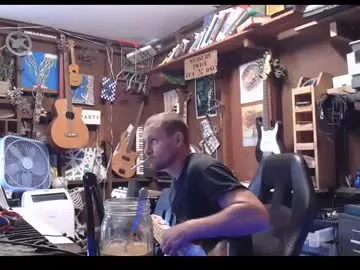 pinkadele – webcam model profile photo Image 10