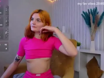 liyaluff – webcam model profile photo Image 2