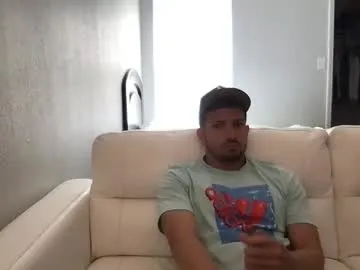 angelsofaurora – webcam model profile photo Image 2