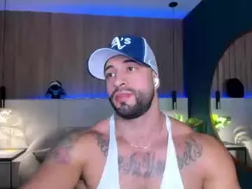 curlytwinkboy – webcam model profile photo Image 12