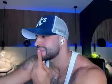 curlytwinkboy – webcam model profile photo Image 16