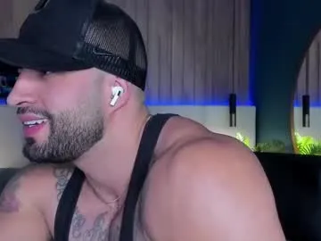 curlytwinkboy – webcam model profile photo Image 19