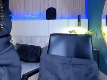 curlytwinkboy – webcam model profile photo Image 2