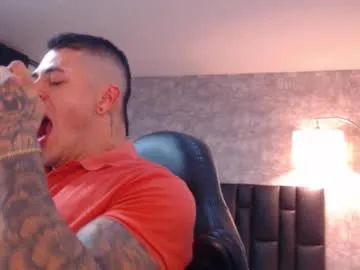 benjamin613999 – webcam model profile photo Image 17