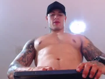 benjamin613999 – webcam model profile photo Image 7