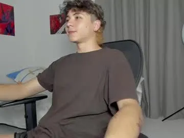 michael_twinkk – webcam model profile photo Image 2