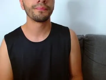 petites_perles – webcam model profile photo Image 10