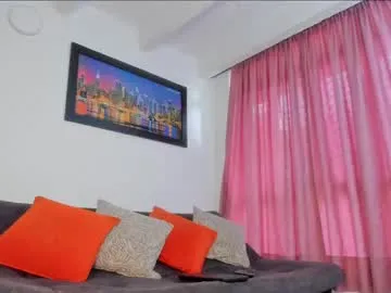 pacho_stormie – webcam model profile photo Image 2