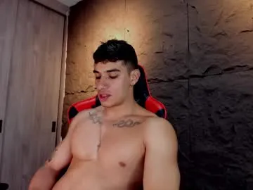 alexwos – webcam model profile photo Image 3