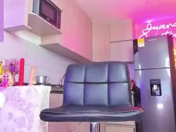 pinkadele – webcam model profile photo Image 2