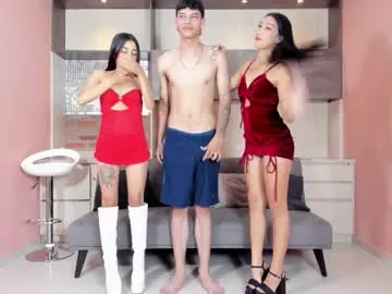 emiliacouple – webcam model profile photo Image 17