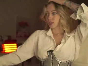 MiaKorz – webcam model profile photo Image 5