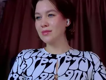 EllaDeLuna – webcam model profile photo Image 7