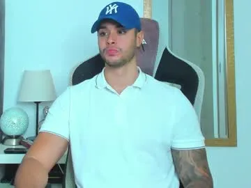 chillbicrew – webcam model profile photo Image 12