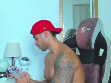 chillbicrew – webcam model profile photo Image 7