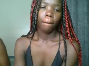 ohmymojo – webcam model profile photo Image 11