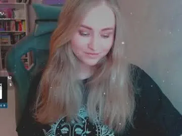 kira_love_sleep Image 2