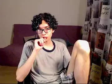 pinkadele – webcam model profile photo Image 3