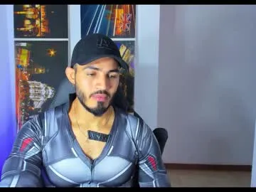 lucas_long_ – webcam model profile photo Image 2