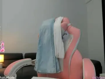 AnyaHills – webcam model profile photo Image 15