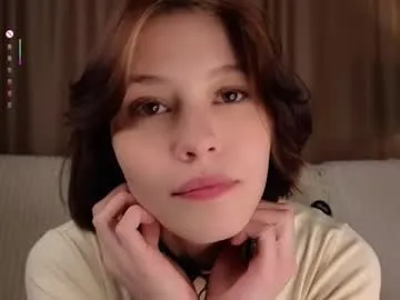 SilviaNoire – webcam model profile photo Image 10