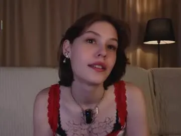 SilviaNoire – webcam model profile photo Image 6