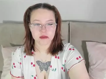 AprilHarrington – webcam model profile photo Image 4