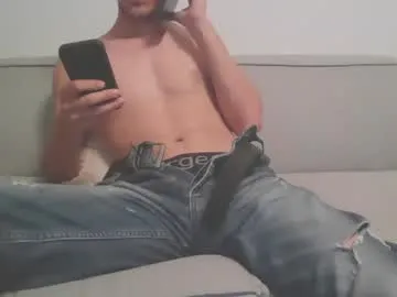 midgettripod1 – webcam model profile photo Image 8