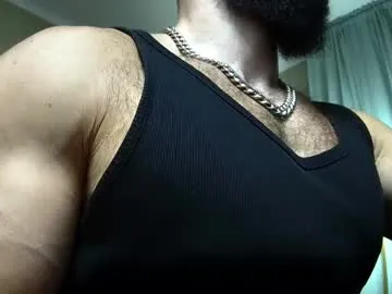 lucacharm – webcam model profile photo Image 13