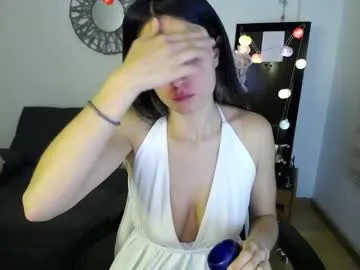 GigiDaven – webcam model profile photo Image 13