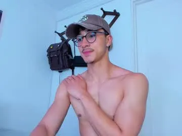 pacho_stormie – webcam model profile photo Image 10