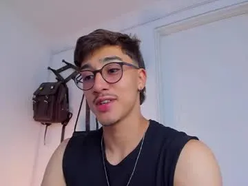 pacho_stormie – webcam model profile photo Image 2