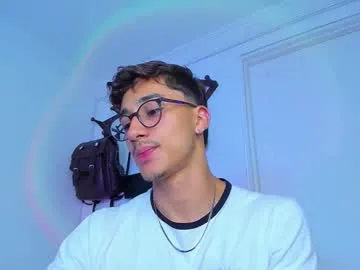 pacho_stormie – webcam model profile photo Image 6