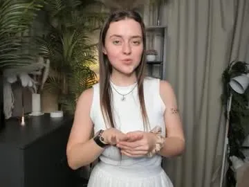 CatalinaWinslet – webcam model profile photo Image 2