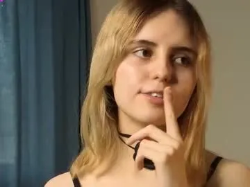 GigiDaven – webcam model profile photo Image 5