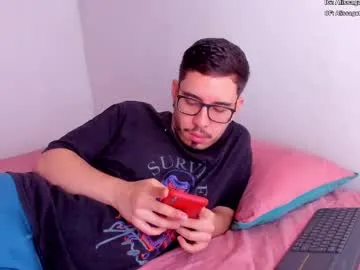 twl8vibe – webcam model profile photo Image 2