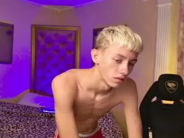 sexy_hot_friends_ – webcam model profile photo Image 15