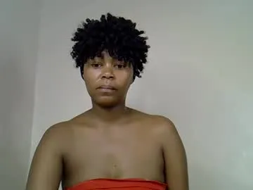 bright_diamonds_054 – webcam model profile photo Image 3